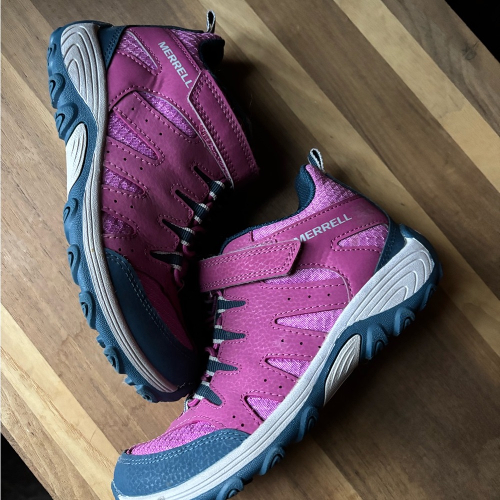 Merrell Big Girl’s Outback Low Hiking Shoe - Athletic Outdoor - Pink and Blue
